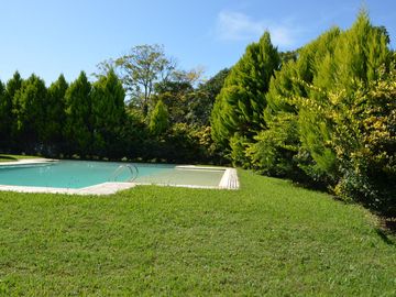 VENTA CASA HARAS ESCOBAR:  6 AMBIENTES- PISCINA CLIMATIZADA - B° ATARDECER