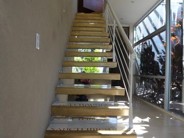 VENTA CASA HARAS ESCOBAR:  6 AMBIENTES- PISCINA CLIMATIZADA - B° ATARDECER