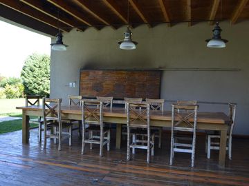VENTA CASA HARAS ESCOBAR:  6 AMBIENTES- PISCINA CLIMATIZADA - B° ATARDECER