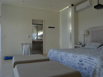 VENTA CASA HARAS ESCOBAR:  6 AMBIENTES- PISCINA CLIMATIZADA - B° ATARDECER