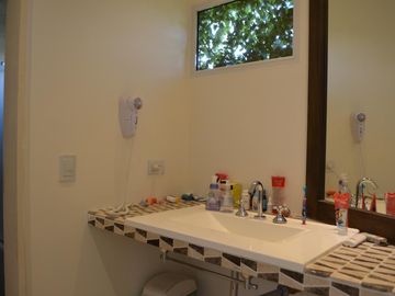 VENTA CASA HARAS ESCOBAR:  6 AMBIENTES- PISCINA CLIMATIZADA - B° ATARDECER