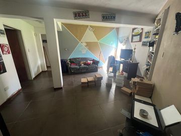 Venta Casa - 2 Dormitorios - Villa Parque Santa Ana