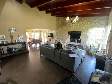 Venta Casa - 2 Dormitorios - Villa Parque Santa Ana