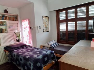 Excelente Piso sobre la Avda. en Escalada Centro fte al FCGR - Residencia Universitaria!!!