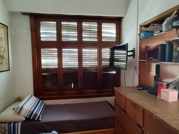 Excelente Piso sobre la Avda. en Escalada Centro fte al FCGR - Residencia Universitaria!!!