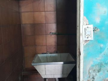 VENTA DE PH CON LOCAL COMERCIAL / VIVIENDA FAMILIAR