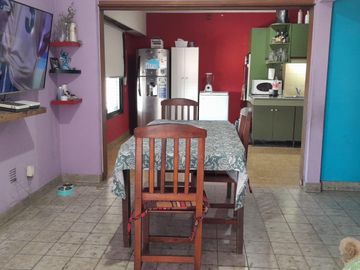 VENTA DE PH CON LOCAL COMERCIAL / VIVIENDA FAMILIAR