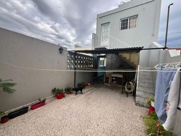 PH en venta - 4 Dormitorios 1 Baño - 204Mts2 - Villa Ballester, San Martín
