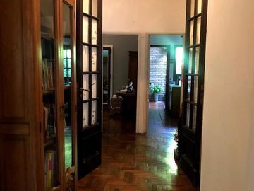 Casa de 3 dormitorios en venta - Lomas de Zamora Este