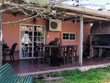 Casa en  Lorenzo Casey al 1400
