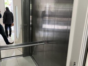 Excelente semipiso con balcón al frente - Actualmente Alquilado.