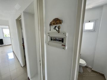 Excelente semipiso con balcón al frente - Actualmente Alquilado.