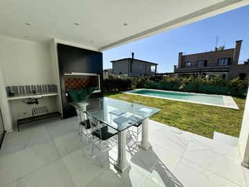 Casa en Venta Lagos de Canning