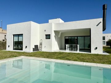 Casa en Venta Lagos de Canning