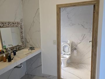 Casa 4 ambientes con increible vista en Canton Puerto - Escobar -PG