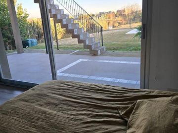 Casa 4 ambientes con increible vista en Canton Puerto - Escobar -PG