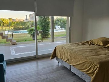 Casa 4 ambientes con increible vista en Canton Puerto - Escobar -PG