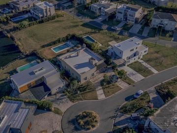 Casa 4 ambientes con increible vista en Canton Puerto - Escobar -PG