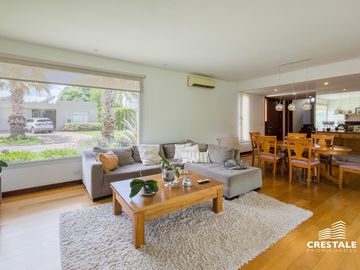 Venta casa 3 dormitorios Funes Hills Mirasoles