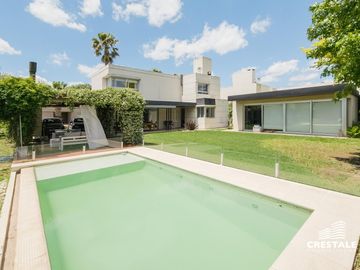 Venta casa 3 dormitorios Funes Hills Mirasoles