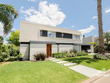 Venta casa 3 dormitorios Funes Hills Mirasoles