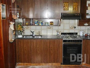 VENTA DE CASA 3 AMBIENTES EN LOMAS DEL MIRADOR