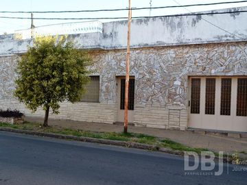VENTA DE CASA 3 AMBIENTES EN LOMAS DEL MIRADOR