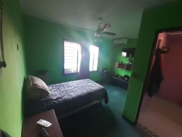 Casa venta - 4 dormitorios 2 baños - 283mts2 totales - Glew
