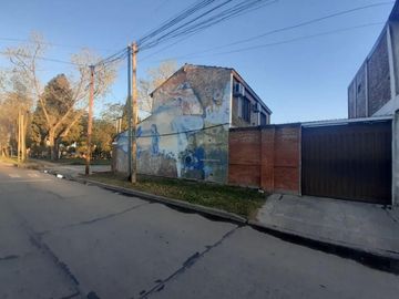 Casa venta - 4 dormitorios 2 baños - 283mts2 totales - Glew