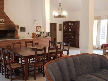 VENTA EXCELENTE CASA EN CERRO DE LAS ROSAS