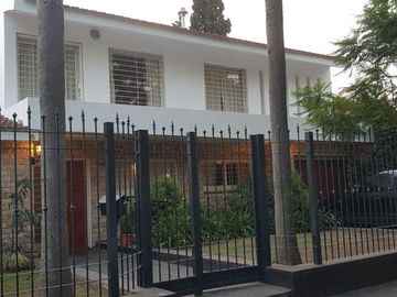 VENTA EXCELENTE CASA EN CERRO DE LAS ROSAS