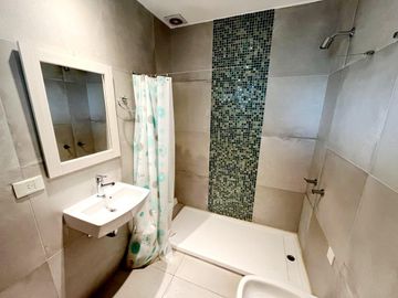 Venta Casa 5 ambientes cochera parque pileta en Vicente Casares