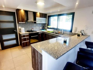 Venta Casa 5 ambientes cochera parque pileta en Vicente Casares