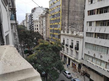 SEMIPISO FRANCES - 4 DORMITORIOS- VENTA - 5 Ambientes - Tribunales