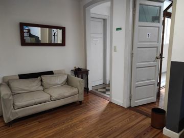 SEMIPISO FRANCES - 4 DORMITORIOS- VENTA - 5 Ambientes - Tribunales