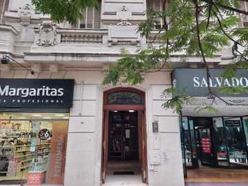 SEMIPISO FRANCES - 4 DORMITORIOS- VENTA - 5 Ambientes - Tribunales