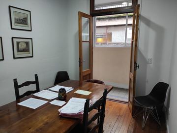 SEMIPISO FRANCES - 4 DORMITORIOS- VENTA - 5 Ambientes - Tribunales
