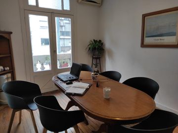 SEMIPISO FRANCES - 4 DORMITORIOS- VENTA - 5 Ambientes - Tribunales