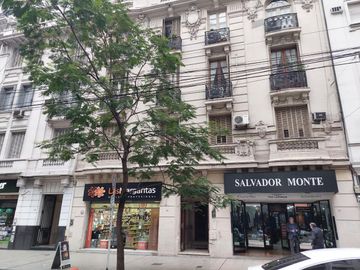 SEMIPISO FRANCES - 4 DORMITORIOS- VENTA - 5 Ambientes - Tribunales