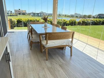 Casa en venta - 3 Dormitorios 2 Baños - 720mts2 - Pueblos del Plata, Guillermo E. Hudson