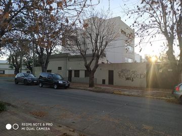Casa en venta - 2 dormitorios 1 baño - 300mts2 - La Plata