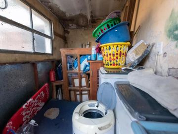 Casa en venta - 2 dormitorios 1 baño - 300mts2 - La Plata
