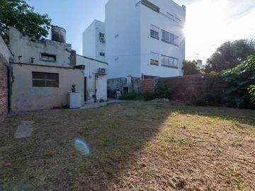 Casa en venta - 2 dormitorios 1 baño - 300mts2 - La Plata