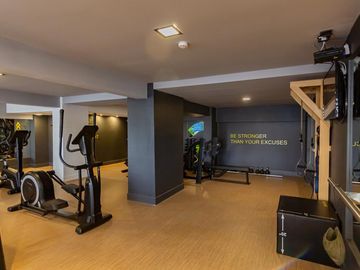 AV. DEL VALLE 2799 09 01 TORRE MIRADOR