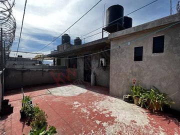 CASA EN VENTA, IZTAPALAPA, CIUDAD DE MÉXICO, 4 RECAMARAS Y 4 ESTACIONAMIENTOS