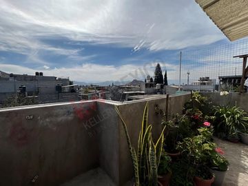 CASA EN VENTA, IZTAPALAPA, CIUDAD DE MÉXICO, 4 RECAMARAS Y 4 ESTACIONAMIENTOS