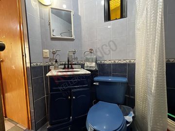 CASA EN VENTA, IZTAPALAPA, CIUDAD DE MÉXICO, 4 RECAMARAS Y 4 ESTACIONAMIENTOS