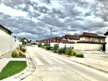 Casa en Venta en condominio la estancia , sector las rastras , frente al lider express de las rastras