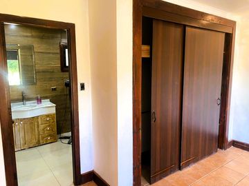 Hermosa Casa, Parcela 2500 m2, ROL PROPIO. Quintero  Concón.
