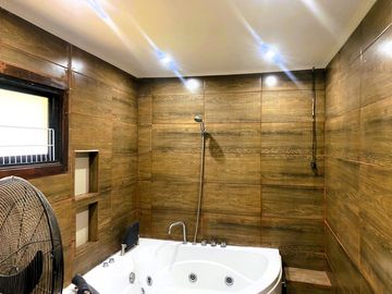 Hermosa Casa, Parcela 2500 m2, ROL PROPIO. Quintero  Concón.